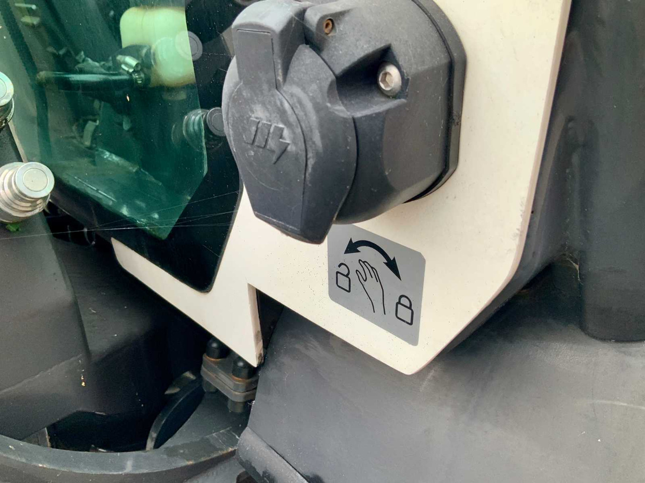 Tracteur agricole Multihog MX-C75