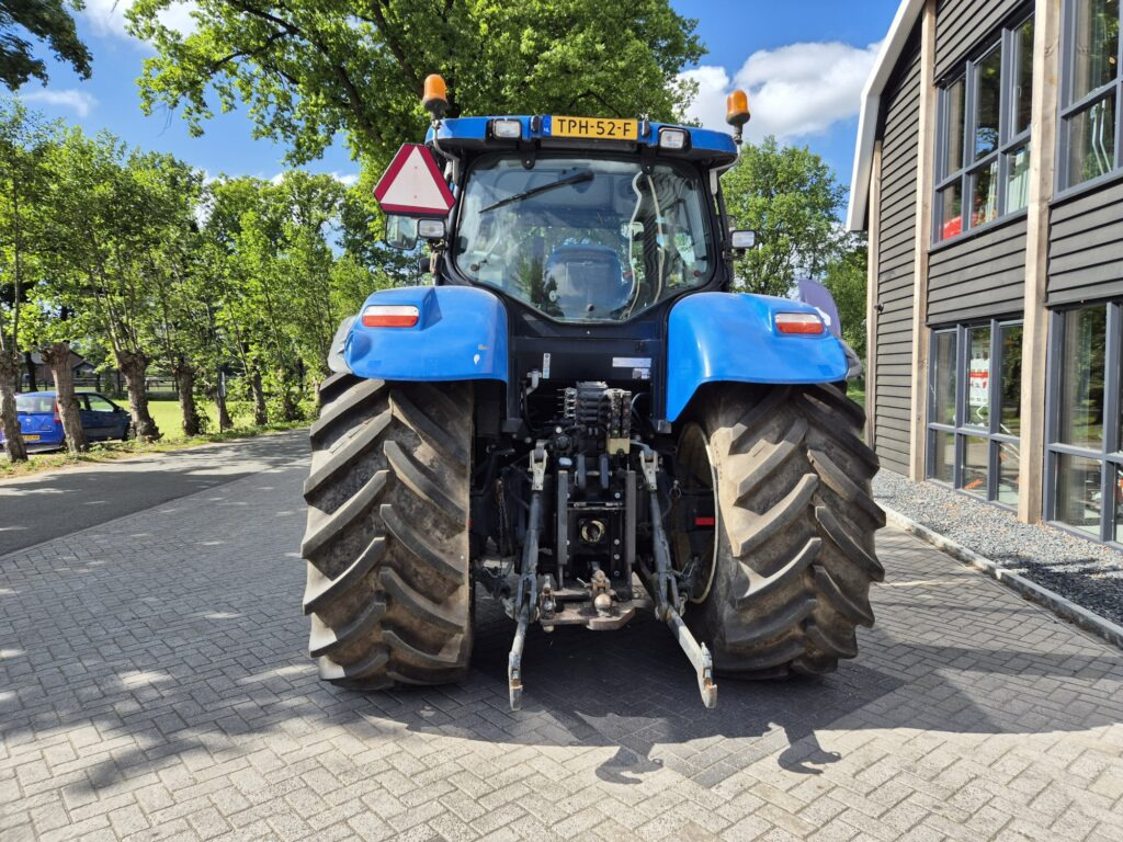 Tracteur agricole NEW HOLLAND T6080