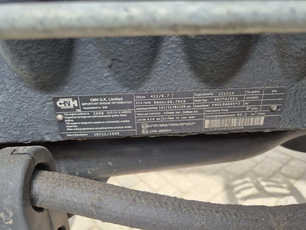 Tracteur agricole NEW HOLLAND T6080