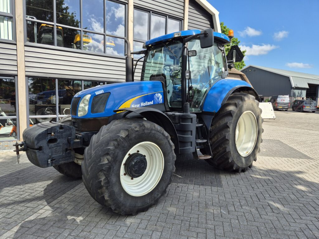 Tracteur agricole NEW HOLLAND T6080