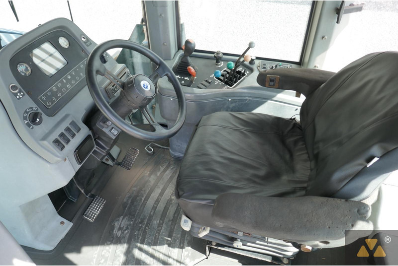 Tracteur agricole New Holland 9482