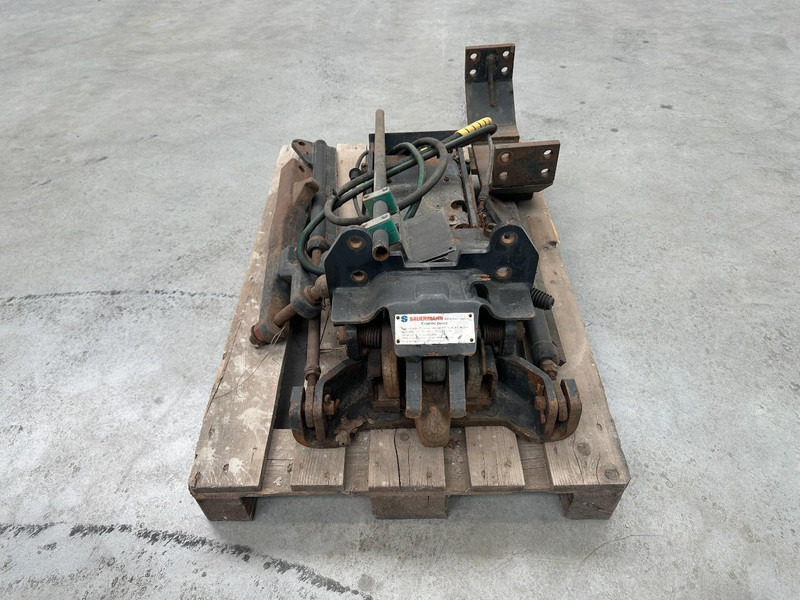 Tracteur agricole New Holland Pick up hitch