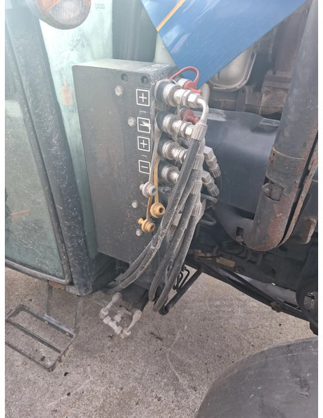 Tracteur agricole New Holland T4.95 T4.95LP