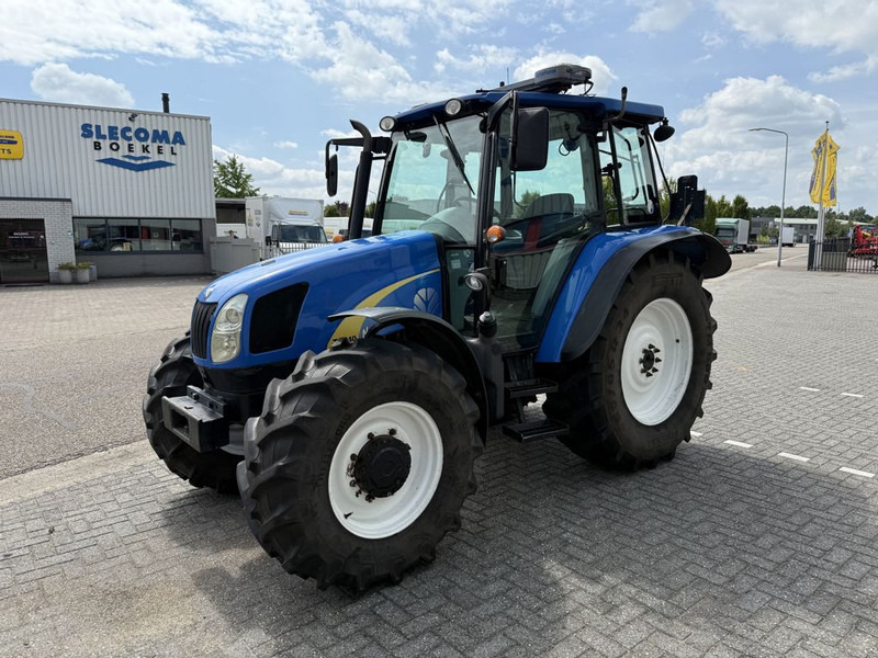 Tracteur agricole New Holland T5040 CAB + GPS