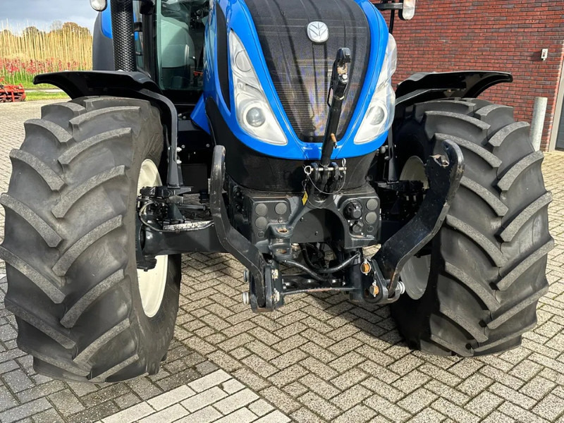 Tracteur agricole New Holland T5.140 Autocommand