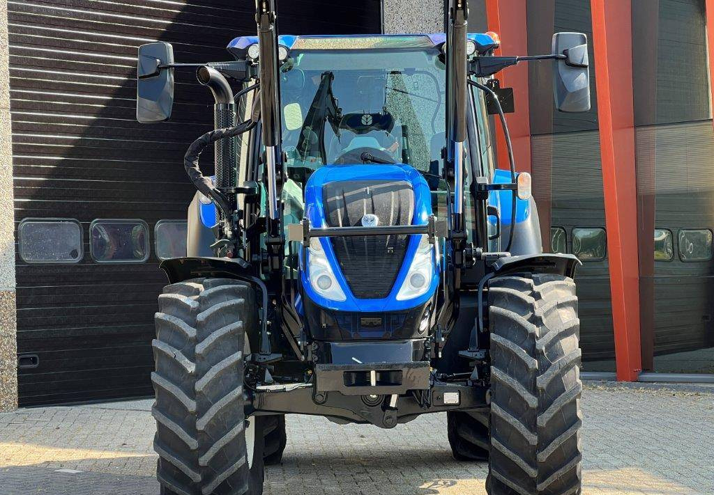 Tracteur agricole New Holland T5.140 Dynamic Command, Chargeur, 2021!!
