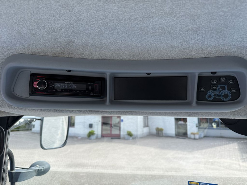 Tracteur agricole New Holland T6070 Elite