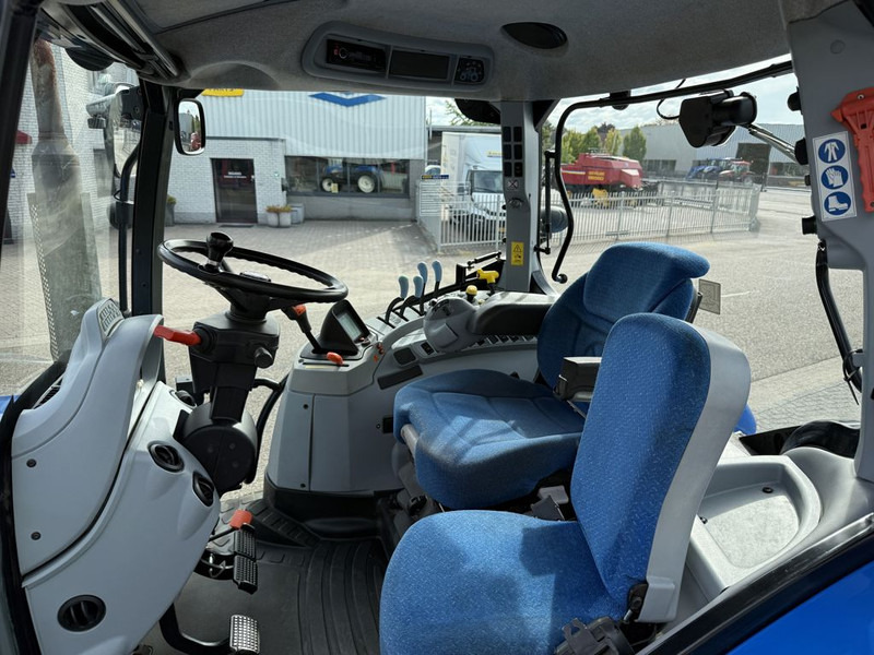 Tracteur agricole New Holland T6070 Elite