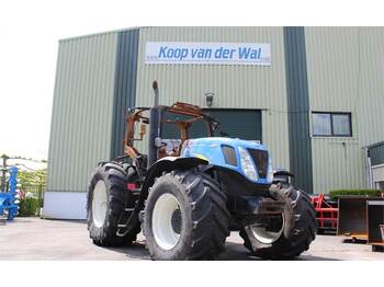 Tracteur agricole New Holland T7030 