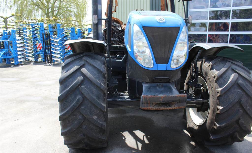 Tracteur agricole New Holland T7030