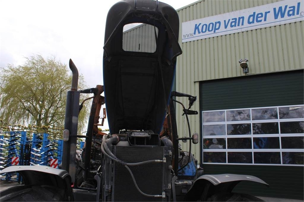 Tracteur agricole New Holland T7030
