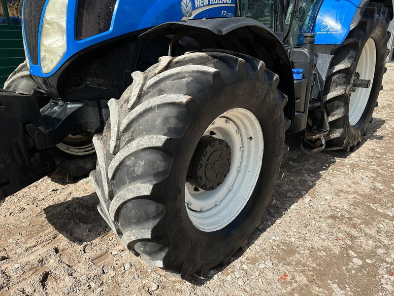 Tracteur agricole New Holland T7.235 Power Command