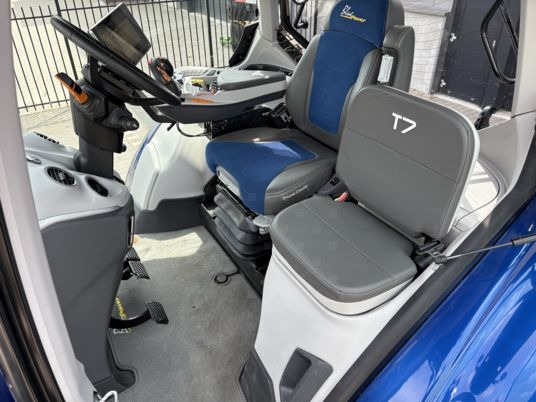 Tracteur agricole New Holland T7.300 PLMi