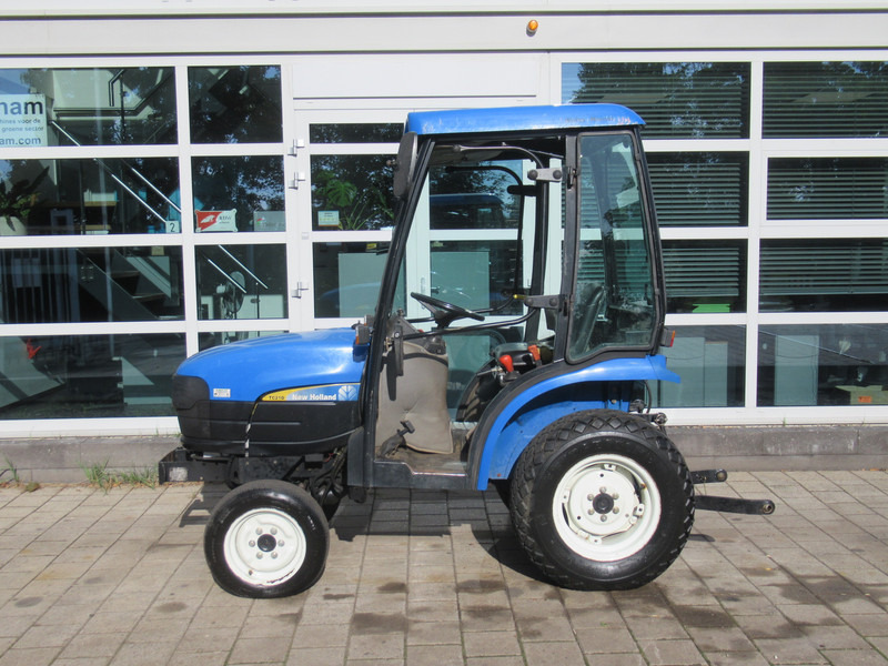 Tracteur agricole New Holland TC21D 4WD 4x4 Cabine Verwarming