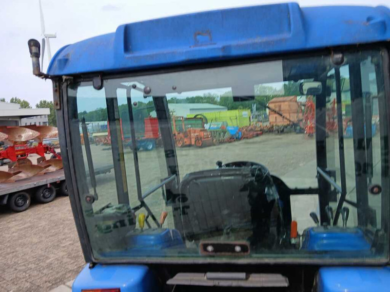 Tracteur agricole New Holland TC 27