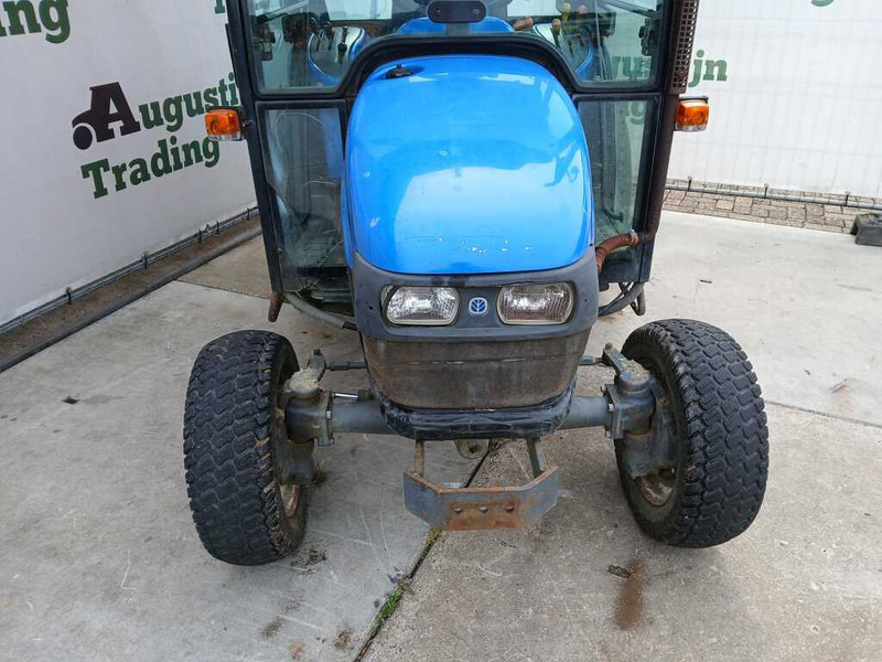 Tracteur agricole New Holland TC 27