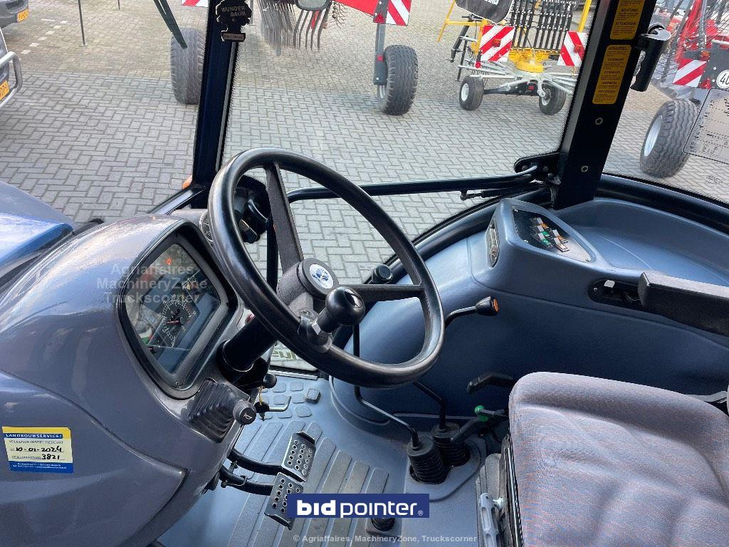 Tracteur agricole New Holland TD95D Plus 4WD