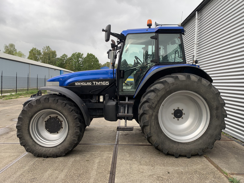 Tracteur agricole New Holland TM165 Power Command