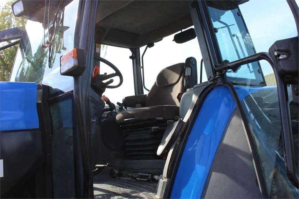 Tracteur agricole New Holland TM175