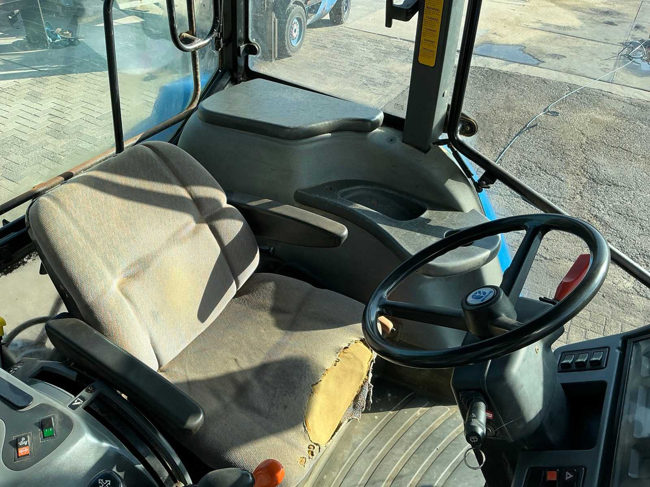 Tracteur agricole New Holland TS100