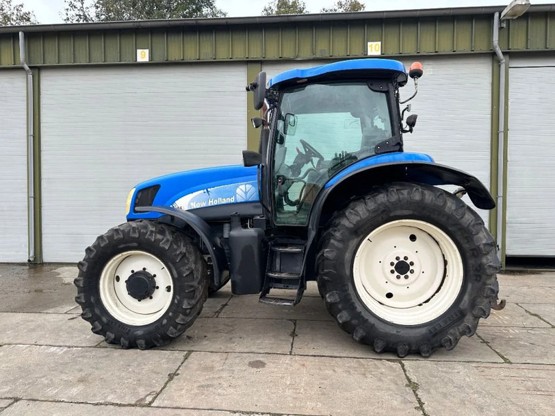 Tracteur agricole New Holland TS135A