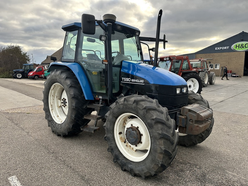 Tracteur agricole New Holland TS90