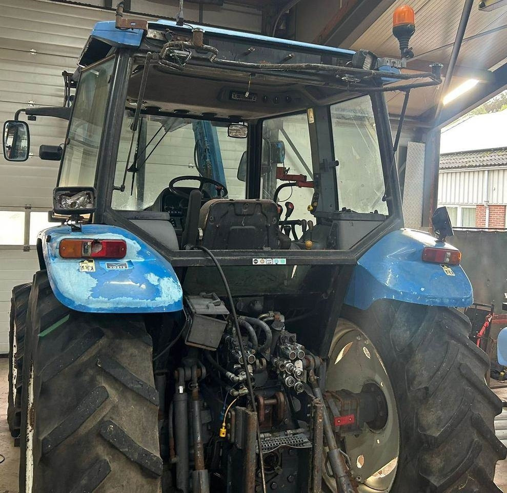 Tracteur agricole New Holland TS 90