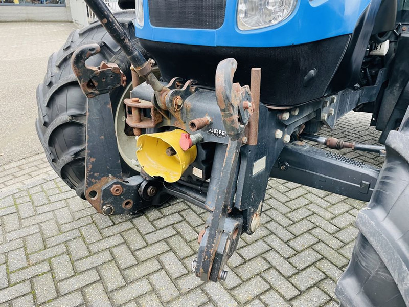 Tracteur agricole New Holland TVT 135 Transmissie CVT fronthef pto