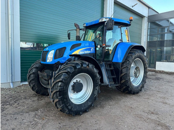 Tracteur agricole New Holland TVT 195 Dutch registration