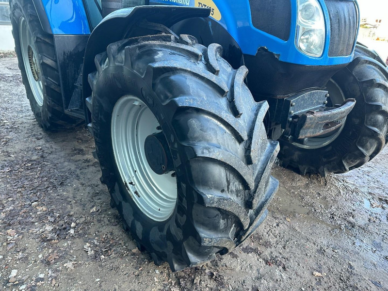Tracteur agricole New Holland TVT 195 Dutch registration
