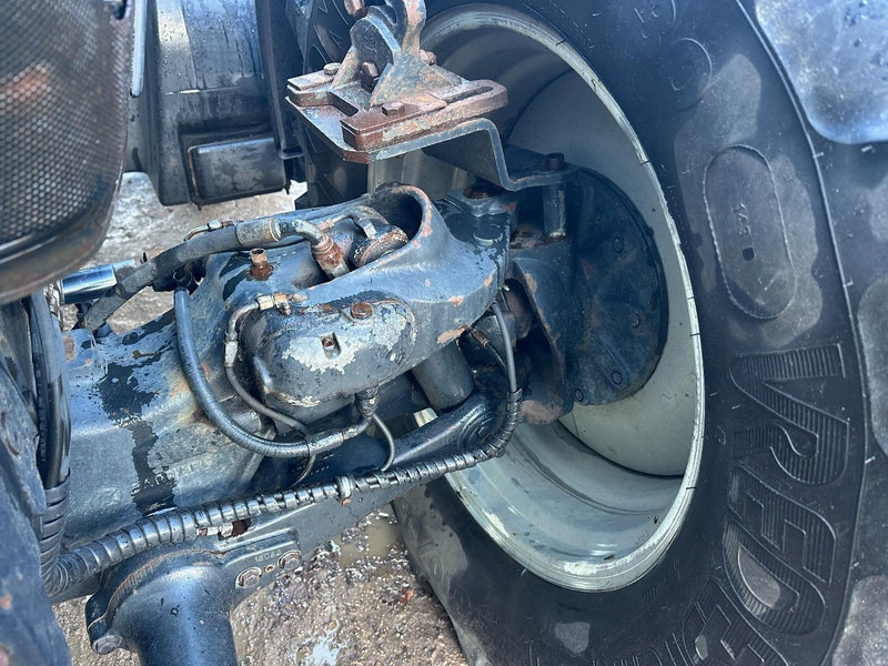 Tracteur agricole New Holland TVT 195 Dutch registration