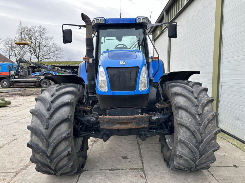 Tracteur agricole New Holland TVT 195 Dutch registration