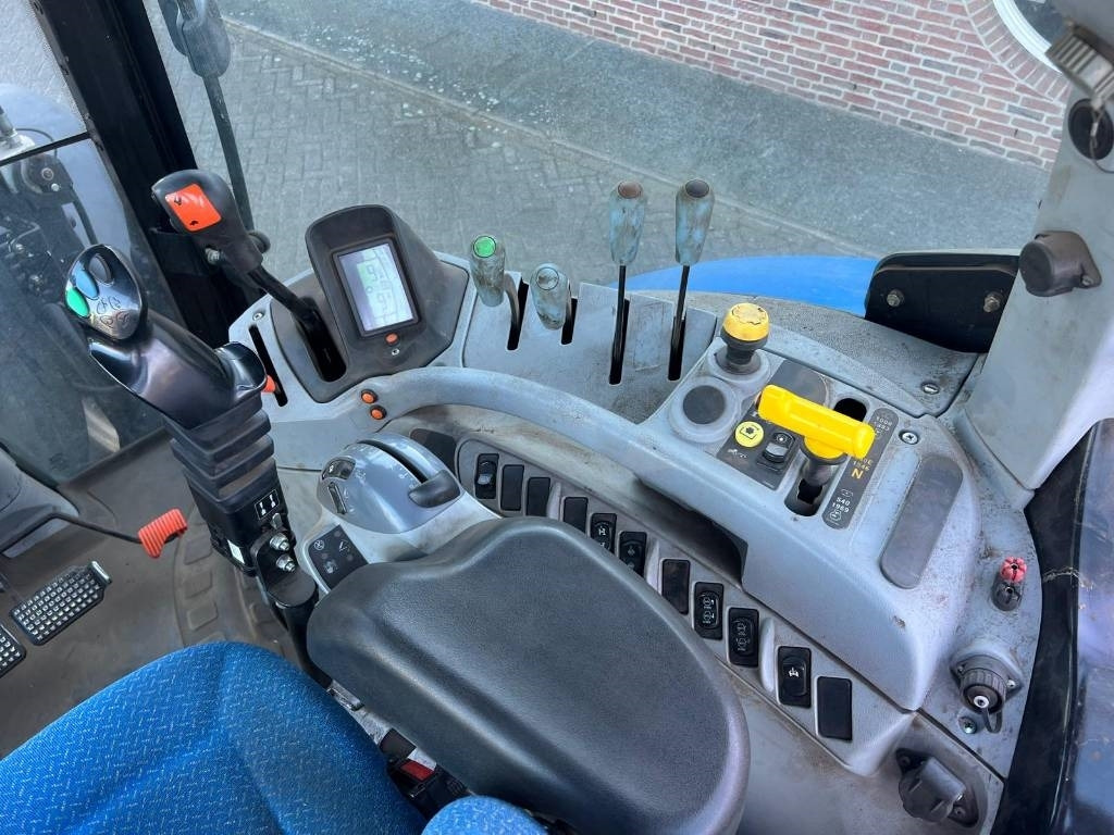 Tracteur agricole New Holland T 6.155