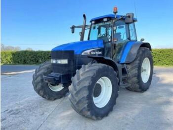 Tracteur agricole New Holland tm190