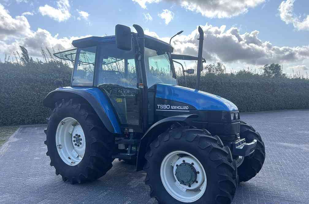 Tracteur agricole New Holland ts 90 sle