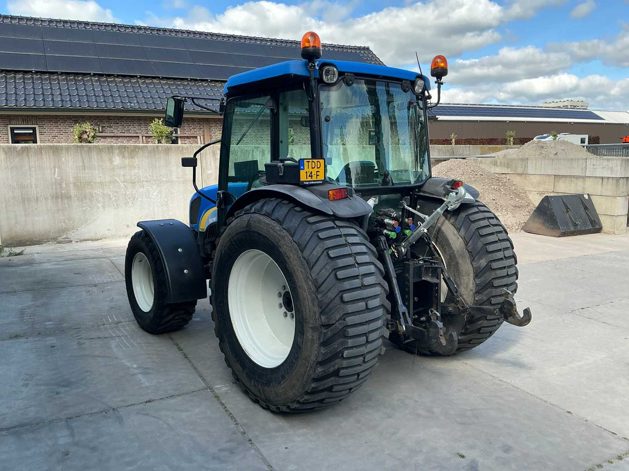 Tracteur agricole New holland T4030
