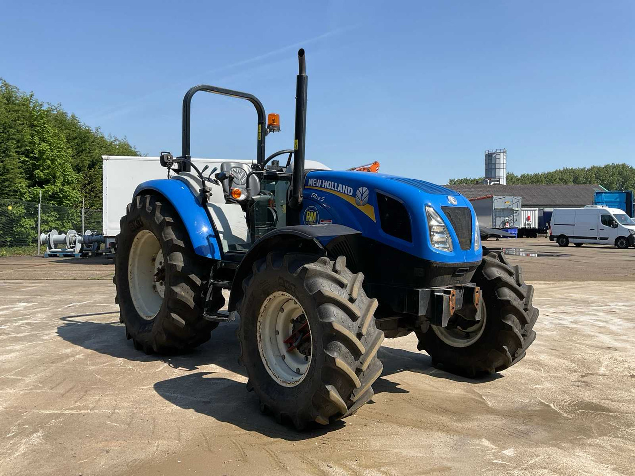 Tracteur agricole New holland T4.75 S