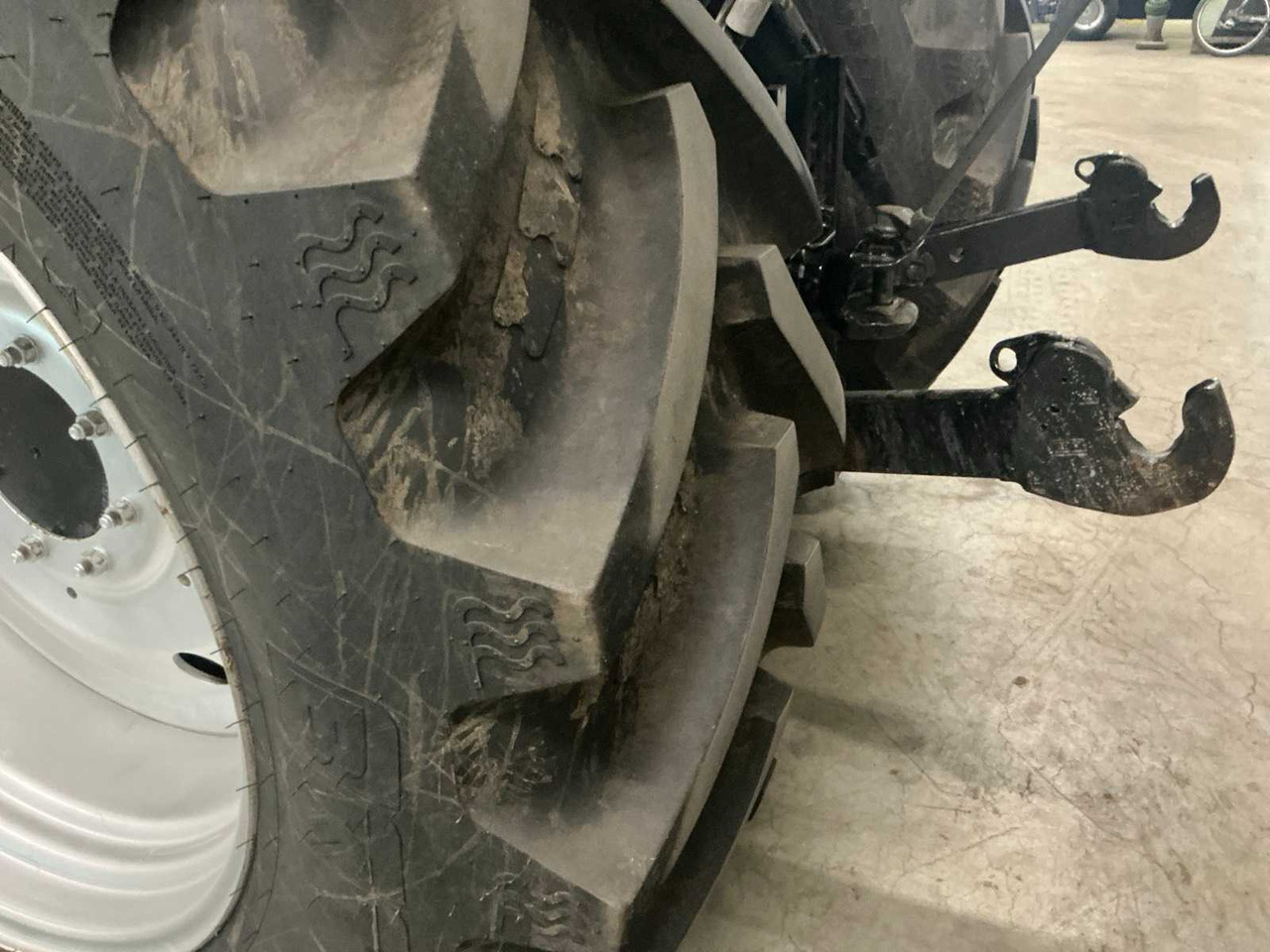 Tracteur agricole New holland T6.140 BluePower AC