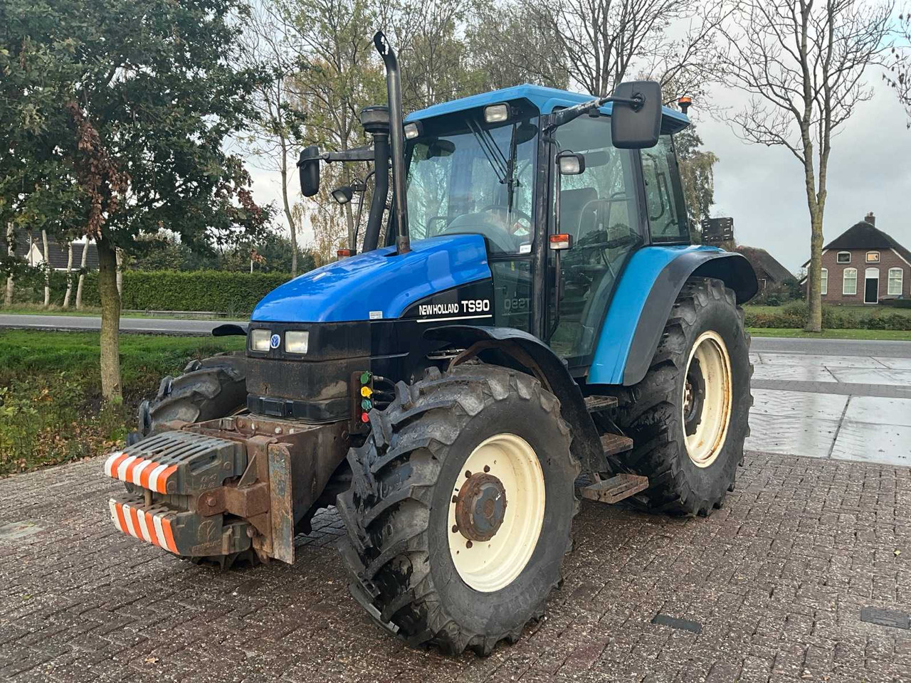 Tracteur agricole New holland TS90