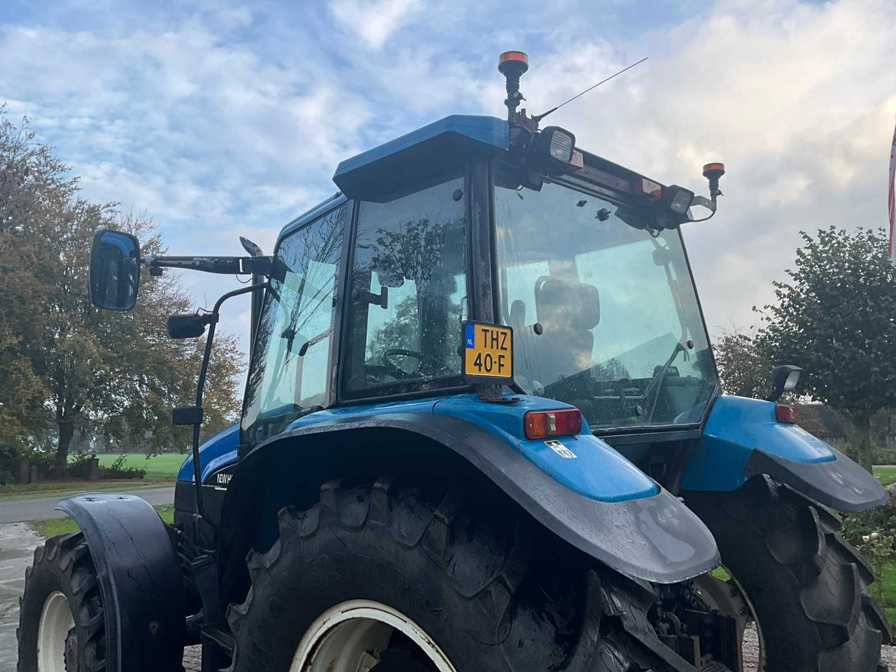 Tracteur agricole New holland TS90