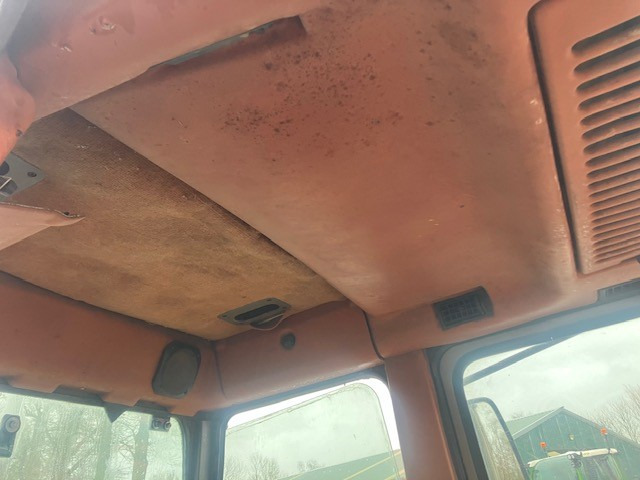 Tracteur agricole RENAULT 145.14