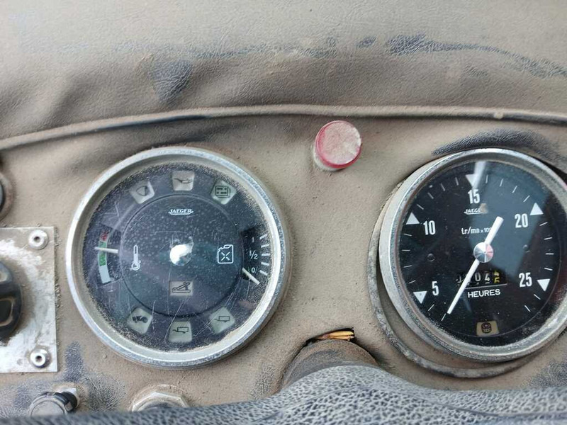 Tracteur agricole Renault 781-4