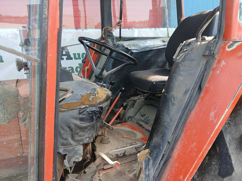 Tracteur agricole Renault 781-4