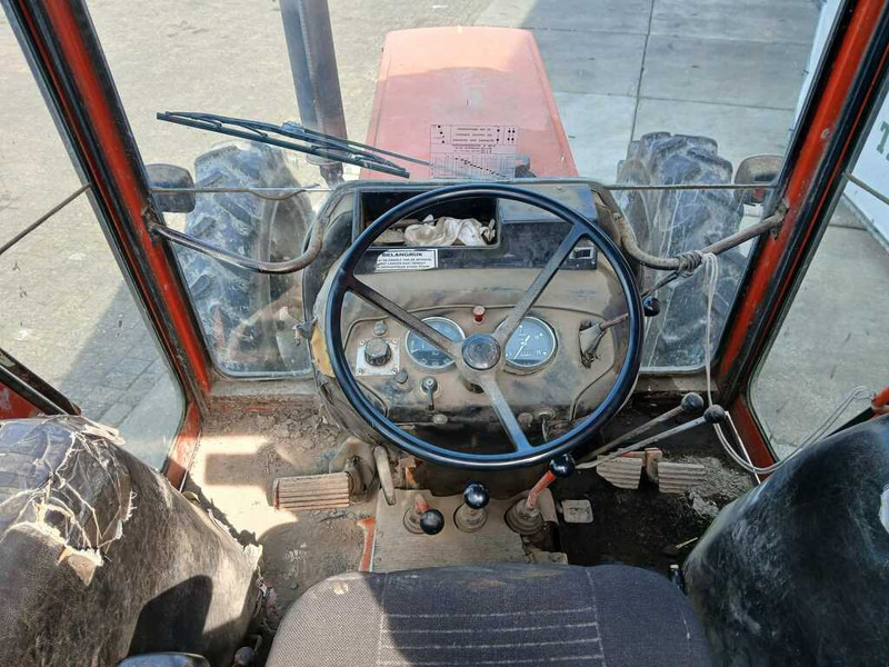 Tracteur agricole Renault 781-4