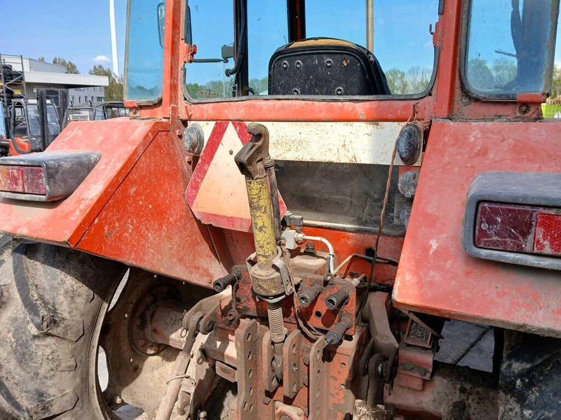 Tracteur agricole Renault 781-4