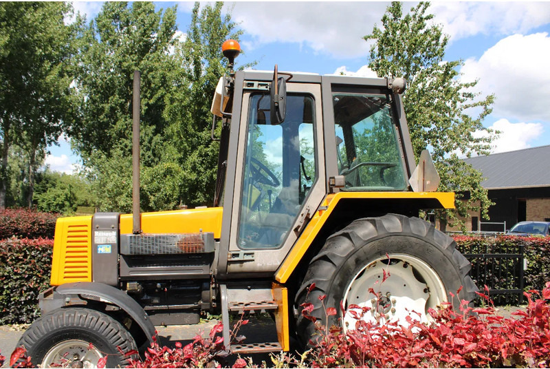 Tracteur agricole Renault 80-12