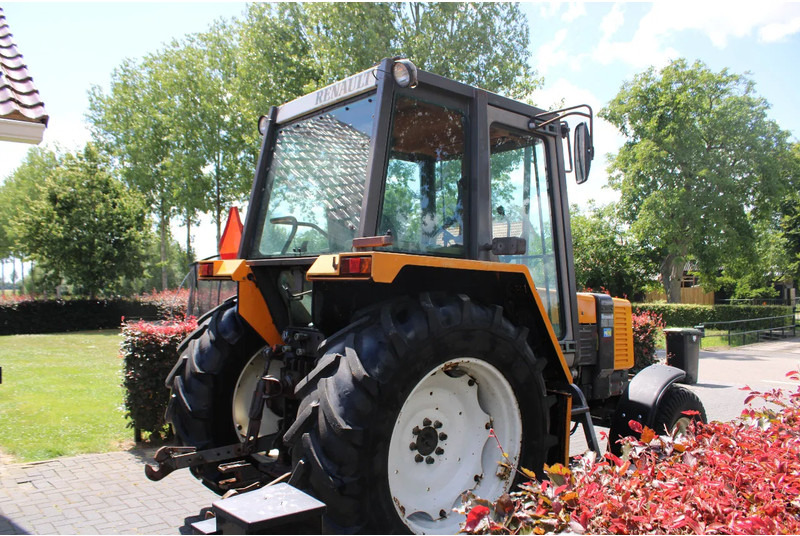 Tracteur agricole Renault 80-12