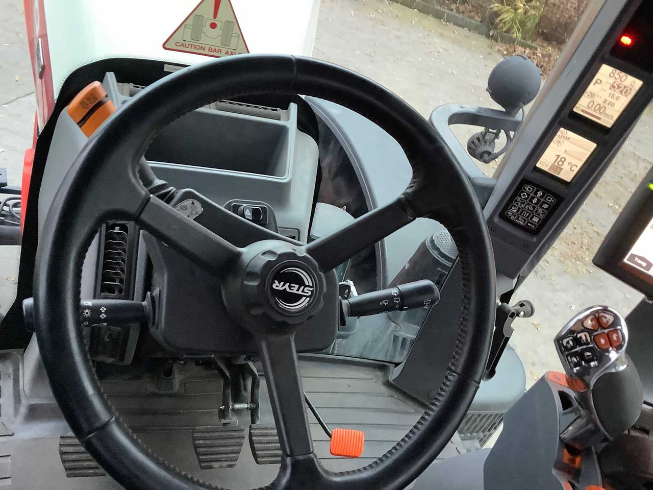 Tracteur agricole STEYR - 2016 - CVT 6240 - ALL-WHEEL DRIVE FARM TRACTOR