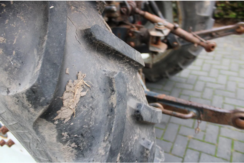 Tracteur agricole Steyr 8080 met voorlader