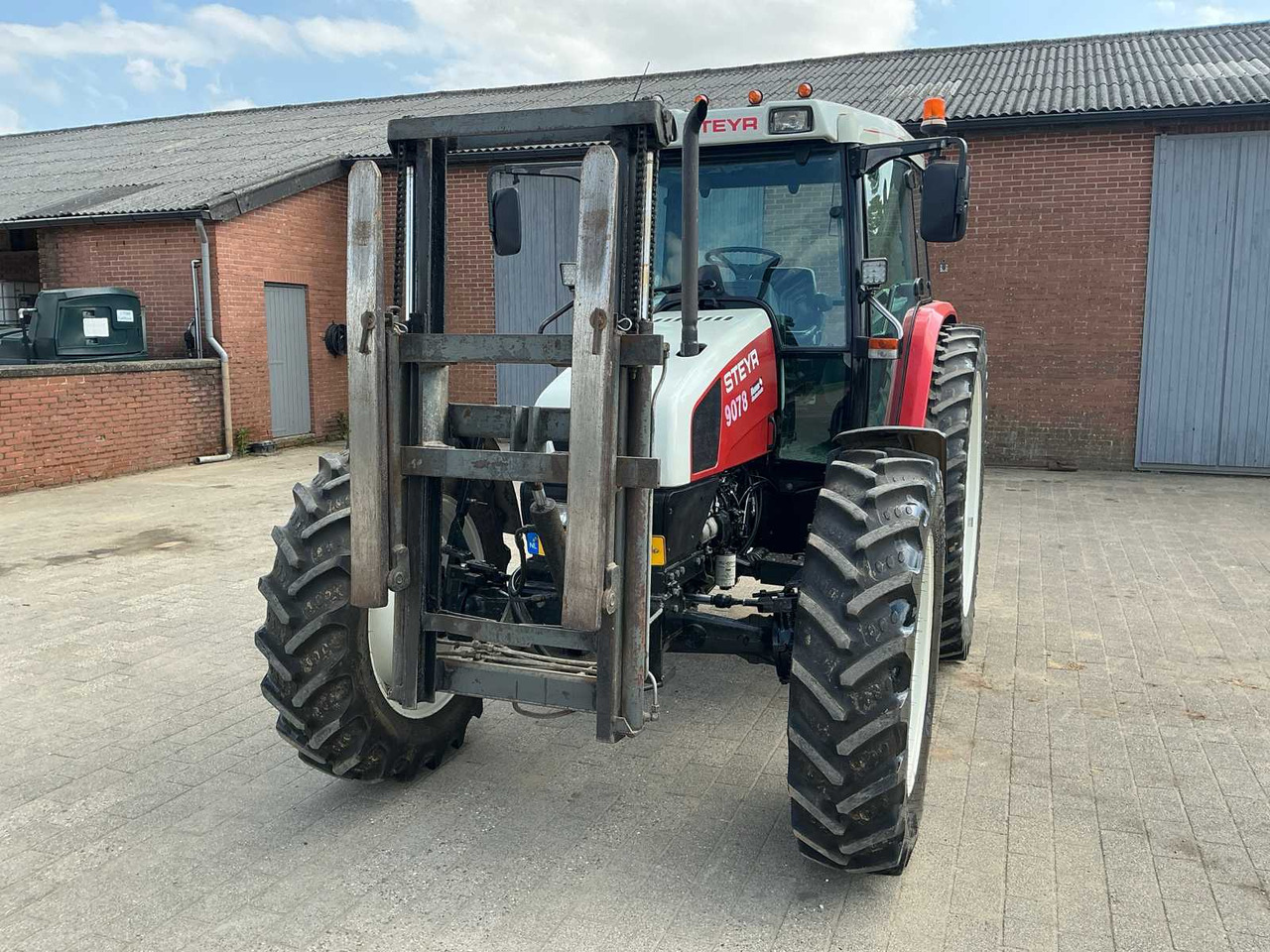 Tracteur agricole Steyr 9078